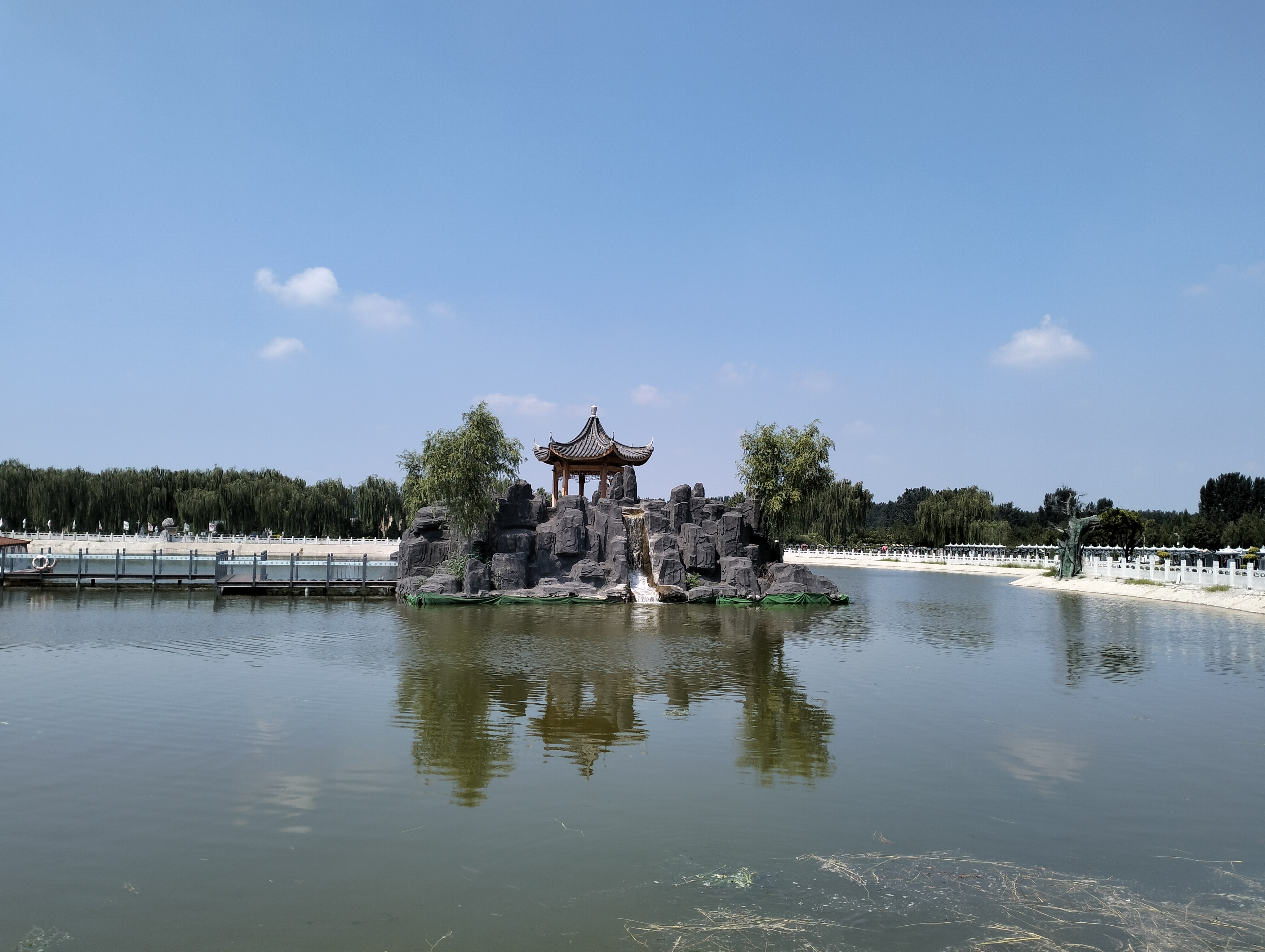  德芳潭陵园多少钱？德芳潭陵园立碑墓地怎么卖？